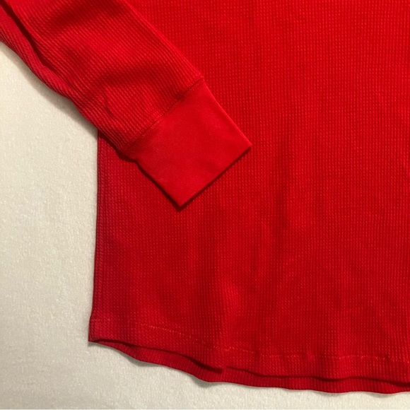 Disney • Top - Picture 3 of 13